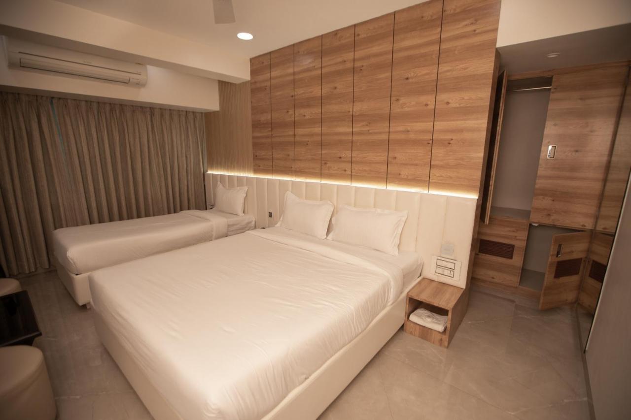 Hotel Naaz Executive Near T2 Airport Mumbai Kültér fotó