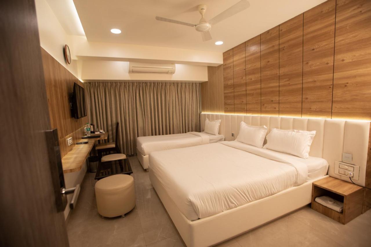 Hotel Naaz Executive Near T2 Airport Mumbai Kültér fotó