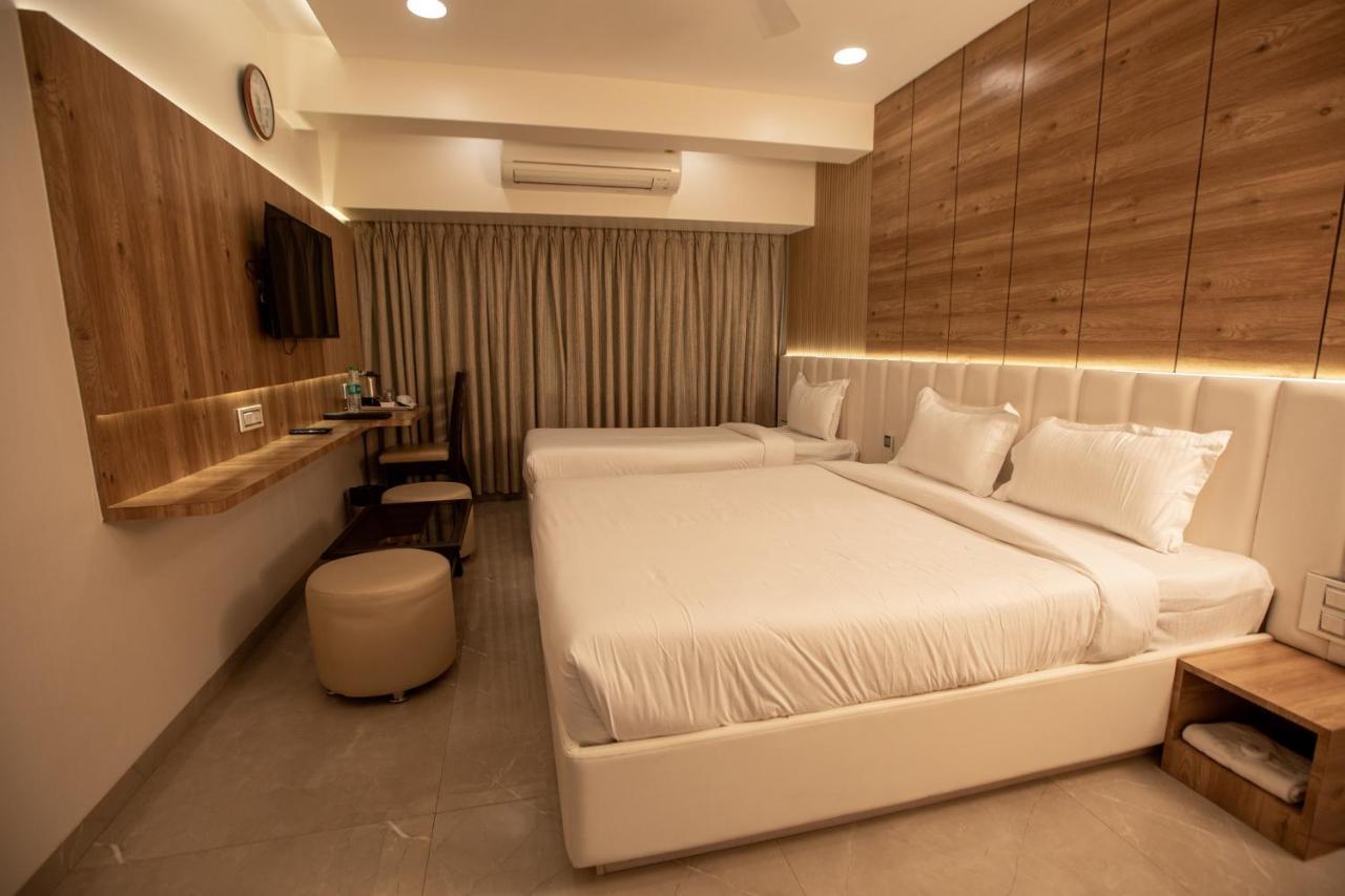 Hotel Naaz Executive Near T2 Airport Mumbai Kültér fotó